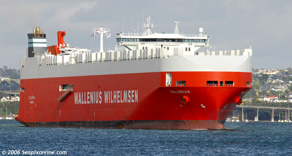 TALISMAN (2000/67140grt/IMO 9191319) sails from Auckland, New Zealand. 30 December 2006. Photo by Â© 2006 SeapixOnline.com