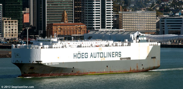 HOEGH TRANSPORTER (1999/57757grt/IMO 9176395, ex-HUAL TRANSPORTER) bound for Noumea, sails from Auckland following her maiden call.  7 May 2013. Photo by Â© 2013 SeapixOnline.com