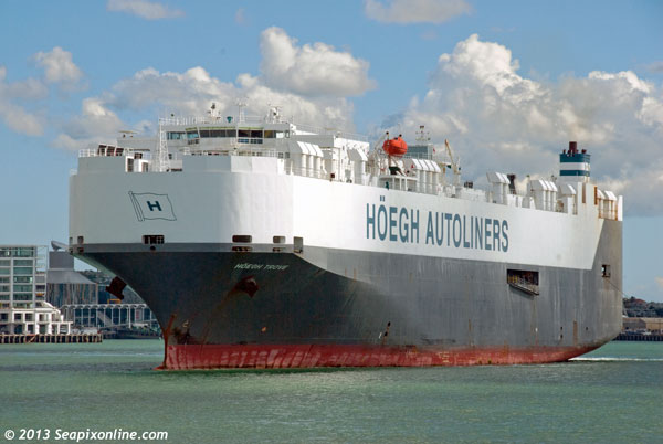 HOEGH TROVE (2000/58684grt/IMO 9186302, ex-HUAL TROVE, HUAL MARTITA, HUAL MARITITA) sailing from Auckland's Bledisloe Wharf bound for Chiba, Japan. 6 April 2013. Photo by Â© 2013 SeapixOnline.com