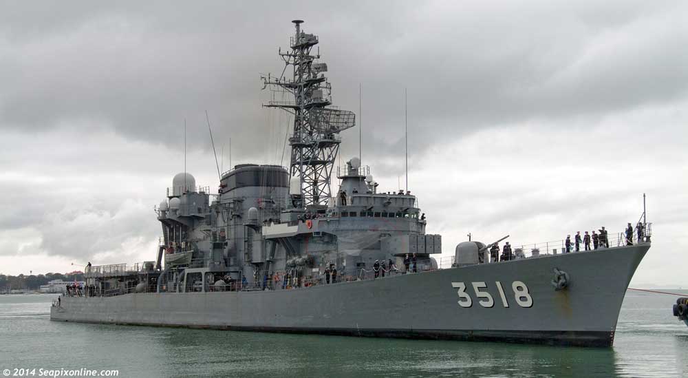 JDS SETOYUKI (DD131) - a destroyer of the Japanese Defence Force training fleet berthing at the Wynyard Wharf berth in Auckland for bunkering. She is one of three ships of the training fleet  touring global ports for training and to strengthen ties between countries. 3 September 2014. Photo by Â© 2014 SeapixOnline.com