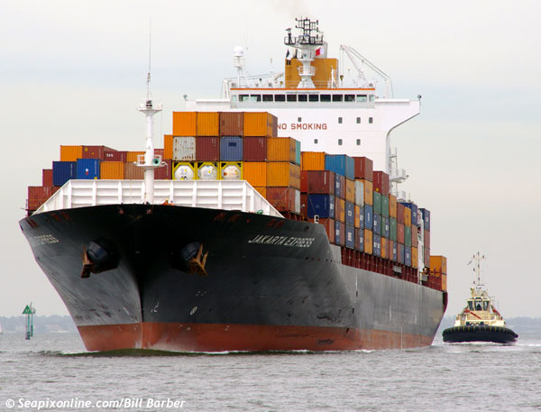 JAKARTA EXPRESS (2006/39941dwt/50869dwt/IMO 9301794, ex-CP DARTMOOR) arriving in Melbourne, Australia. 18 October 2012. Photo by  Bill Barber (billba@bigpond.com)