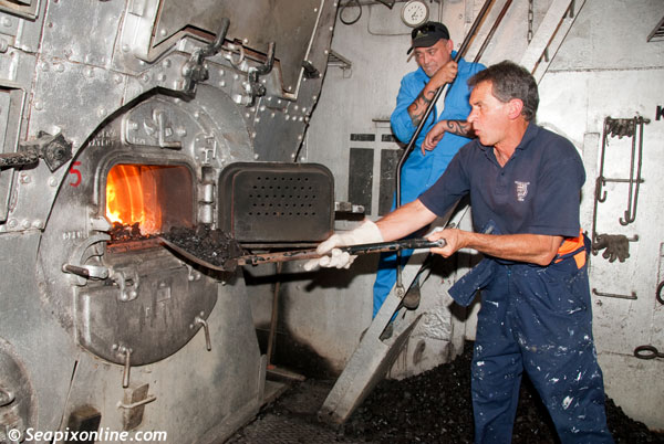 WILLIAM C. DALDY (1935/348grt/IMO 5390345) - the stokers were kept bust and very hot during the race. 30 January 2012. Photo by SeapixOnline.com