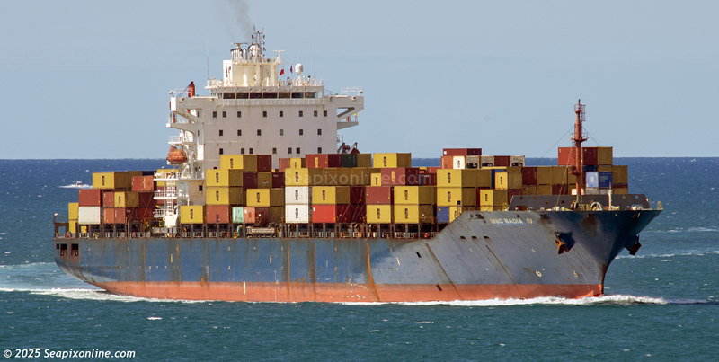 MSC NADIA IV (IMO 9321897 / 38332gt / TEU 3586 / ex-AS Nadia, Spring R, MOL Spring, Nordspring) inbound from Brisbane approaches A-buoy before entering the Rangitoto Channel, Auckland.    9 January 2025. Photo by Â© 2025 SeapixOnline.com