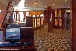 ID 5245 QUEEN MARY 2 (2003/148528grt/IMO 9241061) - the largest library at sea.