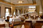 ID 5237 QUEEN MARY 2 (2003/148528grt/IMO 9241061) - The Queen Grill located starboard aft on Deck 7.