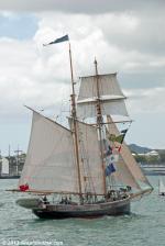 ID 9249 R. TUCKER THOMPSON (NZ) under full sail.