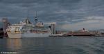 ID 7707 SUN PRINCESS (1999/77441grt/IMO 9000259. Renamed PACIFIC WORLD ) arriving from Brisbane, Australia, manoeuvres towards her Queens Wharf berth in Auckland. Cunard's QUEEN ELIZABETH (2010/90901gt/IMO...