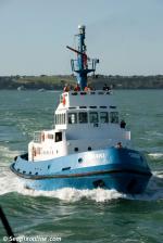 ID 8598 TAMAKI (1972/221grt/IMO 7226550) on the move to the first mark in the 2013 tug race trails astern of the veteran steam tug WILLIAM C. DALDY.