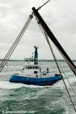 ID 7548 DALDY (1977/226grt/IMO 7519127) positions herself off William C. Daldy's starboard side as we all make for the first mark off Narrow Neck Beach.