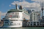 ID 8712 VOYAGER OF THE SEAS (1999/137276grt/IMO 9161716) alongside the Hilton Hotel on Princes Wharf, Auckland, moments before departure for the port of Tauranga in the Bay of Plenty.