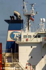 ID 12686 TS PUSAN (2019/17449gt/21206dwt/1787TEU/IMO 9854844) Funnel colours of TS Lines.